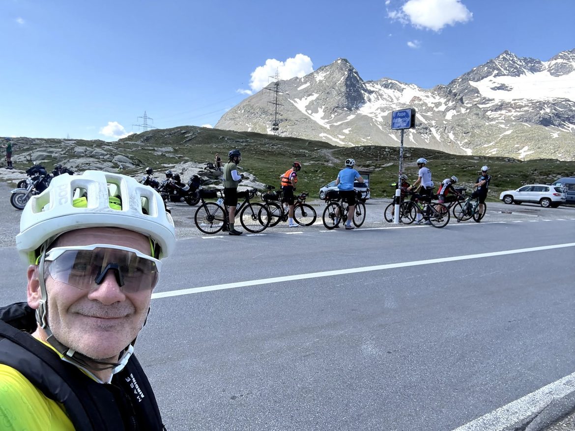 Alpi4000 -Quer durch die Alpen und die Dolomiten
